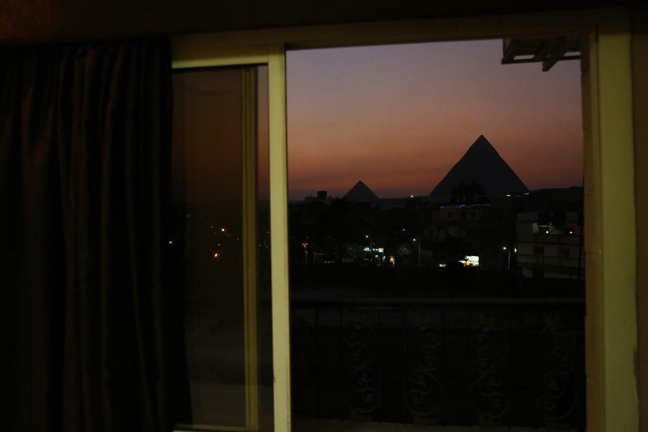 Happy Days Pyramids Inn Kafrat al Jabal Quarto foto